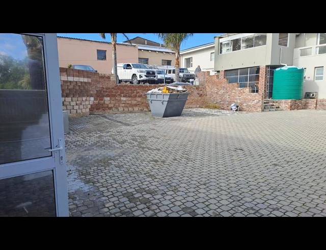 BUSINESS PROPERTY TO RENT IN NEWTON PARK